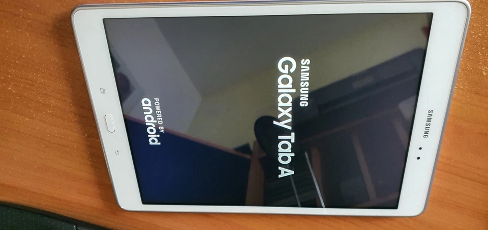 SAMSUNG TABLET TAB A SM-T550 BIANCO - Immagine 1 di 4