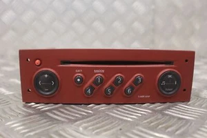 Auto radio CD - Renault Tuner list - modèle "rouge" - livré avec code - Picture 1 of 1