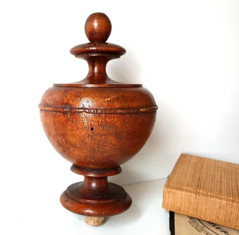 Turned wood newel post finial topper 7 in - Antique french architectural salvage Cover