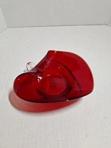 Plato de caramelo de vidrio arco iris de colección, rojo rubí con mango, tamaño mediano - Imagen 1 de 6