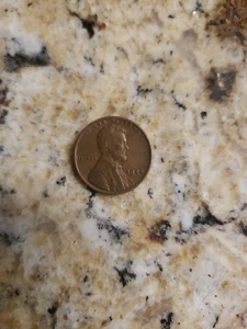 1944 Penny No Mint Mark D,D,O,L On Rim Off Center Strike - Picture 1 of 2