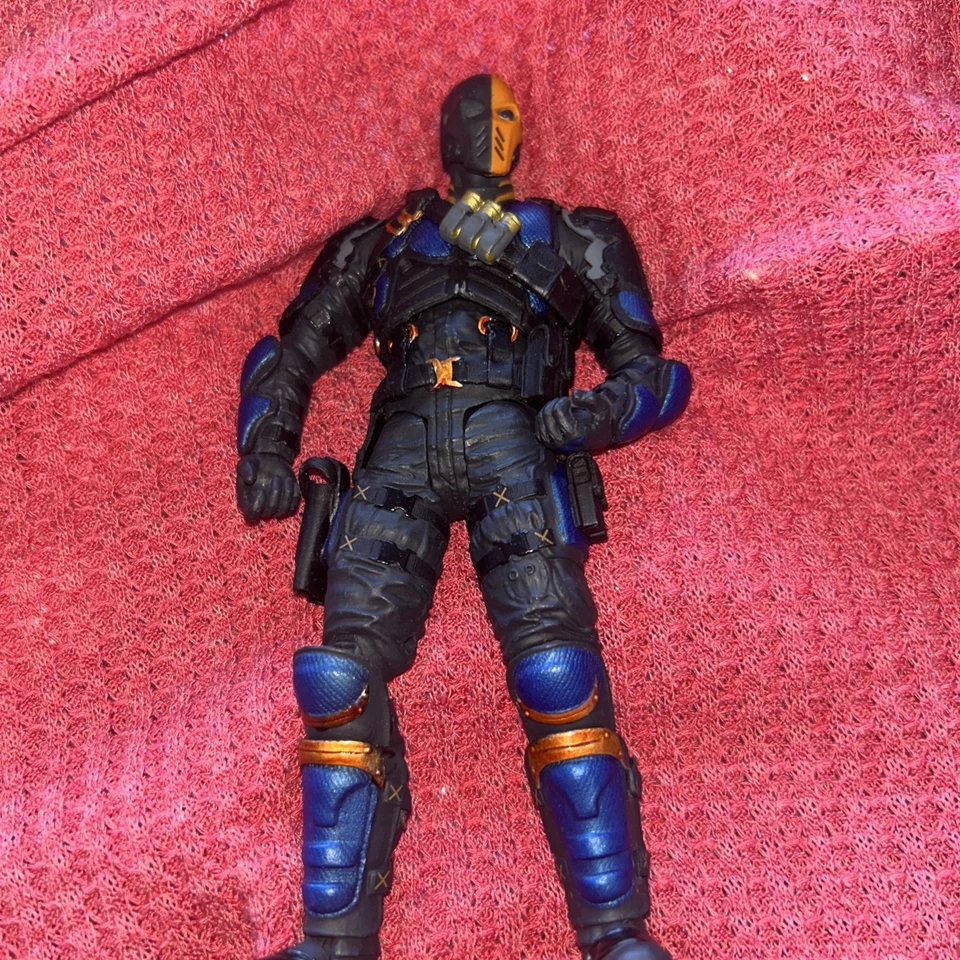 Figura suelta Arrowverse de 7" serie de televisión Deathstroke de DC Collectibles CW Arrowverse Foto 1 de 4
