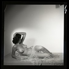 JOAN RAWLINGS Nude Model Fine Art 60s Bunny Yeager Archive 2 1/4 Camera Negative