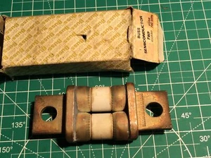 1 pcs Buss Semiconductor FWP 400A 700V Fuse, New (26) - Picture 1 of 4