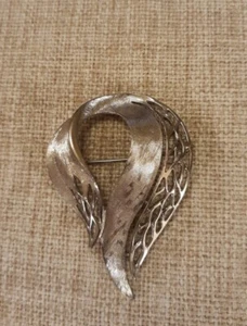 Lind-Gal LG Silver Swirl Toned Brooch Pin  - Picture 1 of 7