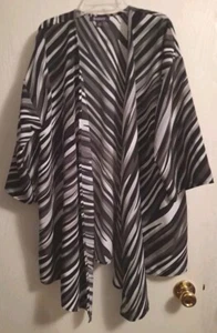Romans 18w Womens Open Front Cardigan Black, White, Gray Geometric Design - Picture 1 of 4