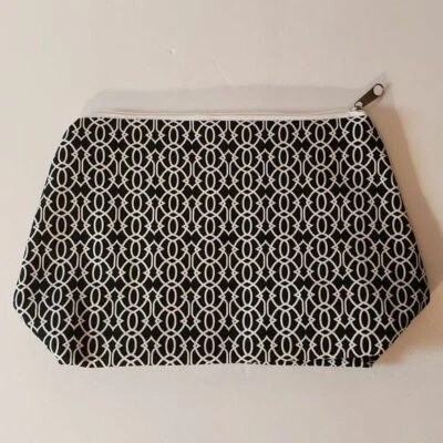 Черно-белый Ikat геометрический дизайн косметики на молнии сумка мешок новый - Изображение 1 из 2