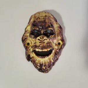 Cast Iron Bigfoot Sasquatch Bottle Opener Wall Mount Man Cave She Shed Bar Decor - Picture 1 of 5