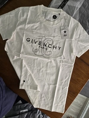 Camiseta Hermosa Givenchy para hombre Foto 1 de 3