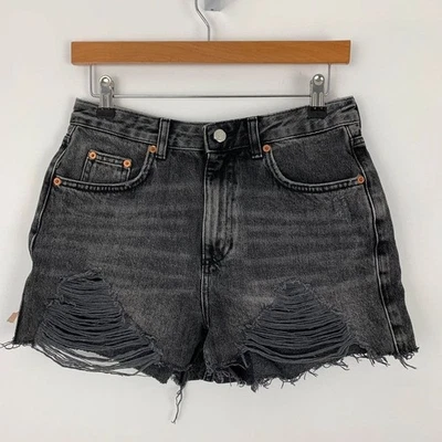 Topshop Denim Mom Short 10 W28 L2.5 Grey Distressed High Waist Retro Summer - Image 1 of 4