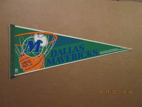 NBA Dallas Mavericks Vintage 1990's Western Conference Logo Basketball Pennant Cover