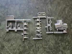 Revell Trucks '41 Chevy Pickup Model Parts 1:25 Grill & Other Chrome STK R47 - Afbeelding 1 van 5