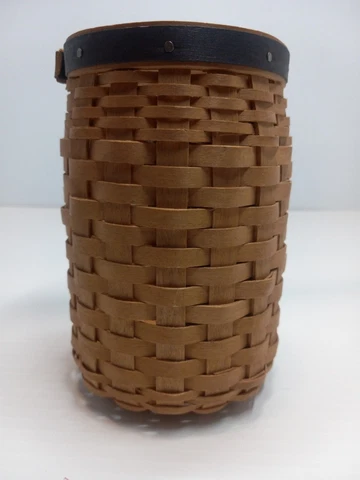 Longaberger Blue Ribbon Pride Basket Only & Guarantee of Authenticity 2003 EUC Cover