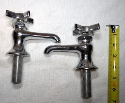 GRIFOS ANTIGUOS DE COLECCIÓN CHICAGO LAVABO BAÑO FRÍO Y CALOR Foto 1 de 4