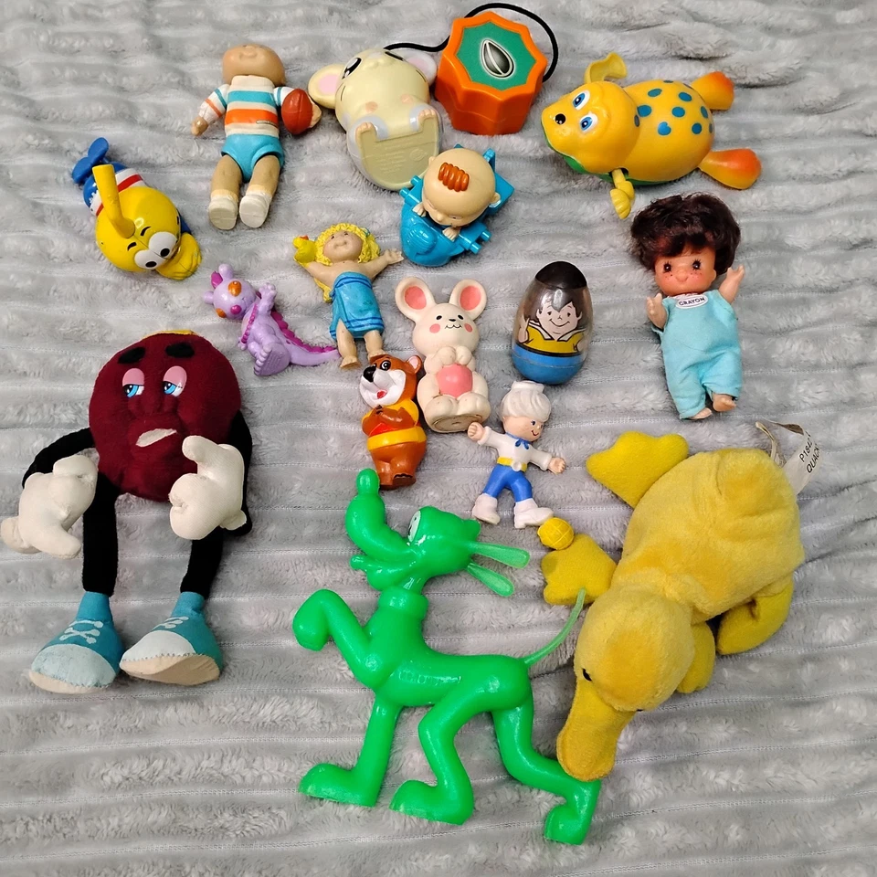 Lote de juguetes de colección parche de col de pasas de California Kissyfur Little Gus Hopsalot Foto 1 de 4