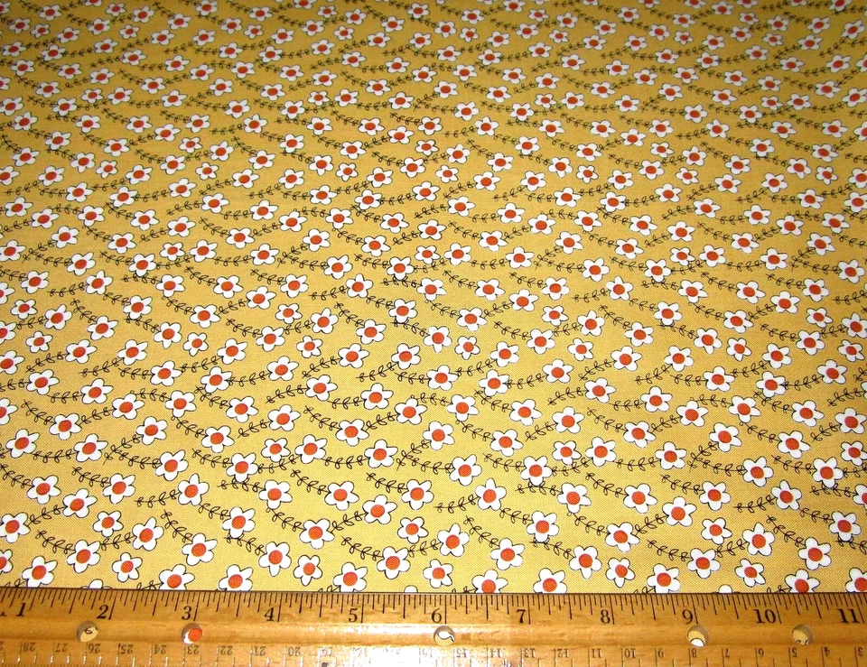 1 yarda de pequeñas marchitas blancas y naranjas en tela amarilla 100 % algodón Foto 1 de 1
