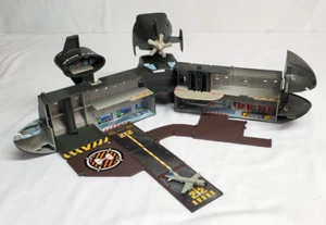 1997 Galoob Micro Machines Military Battle Zones ORION J-22 SUB Submarine Base - Picture 1 of 16