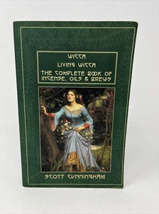 Wicca: Living Wicca - Complete Book of Incense, Oils & Brews by Scott Cunningham - Bild 1 von 6