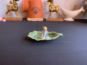 WADE - SHAMROCK POTTERY MADE IN IRELAND - LEPRECHAUN OAK LEAF TRINKET-PIN DISH - Picture 1 of 8
