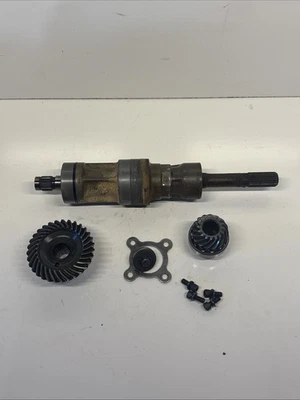 1999 Polaris Sportsman 500 4X4 OEM Output Snorkel Bevel Gear - Image 1 of 4