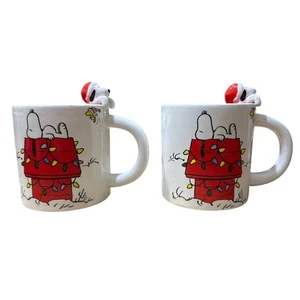 2er Set - Peanuts Snoopy Weihnachten Keramiktasse Weihnachtsbeleuchtung & hängender Snoopy - Bild 1 von 7