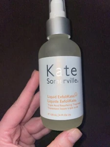 Kate Somerville - Bild 1 von 3