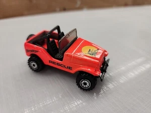 Jeep CJ-7 1995 Baywatch naranja suelto casi nuevo 1/64 diecast Hot Wheels - Imagen 1 de 5