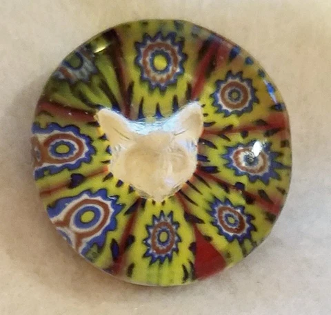 FANTASTIC VINTAGE THERESA RARIG PAPERWEIGHT WITH A CAT HEAD BUTTON, 1-1/8" Cover