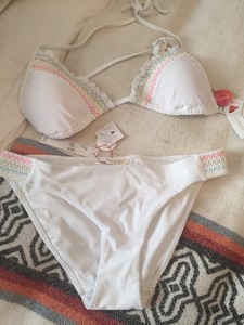 accessorise bikini sale