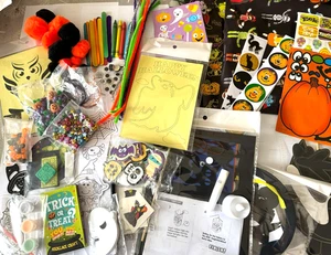 Halloween lustige Bastelbox zum Thema Basteln - Bild 1 von 3