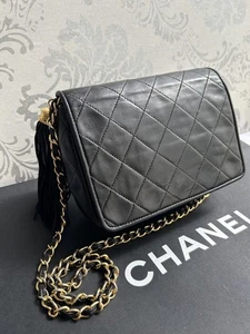 CHANEL Matelasse Fringe Chain Shoulde Bag Umhängetasche schwarz Lammleder - Bild 1 von 24