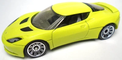 2021 MATCHBOX 2008 LOTUS GREEN / YELLOW 1:60 DIECAST 2 3/4" CAR W/ SILVER RIMS - Image 1 of 4
