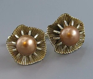 Mens Vintage PRONG SET MAUVE PEARL RUFFLE FLOWER CUFFLINKS Costume Jewelry S67 - Picture 1 of 4