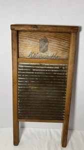 Vintage Home Crest Kitchenette Washboard made of wood. Rustic Farmhouse Decor. - Picture 1 of 10