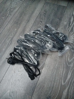 6 10amp UK Plug To Female IEC Mains Leads  New 1.5m - Image 1 of 3