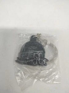 2005 KU University of Kansas Jayhawk Basketball Schlüsselanhänger Allen Fieldhouse - Bild 1 von 2