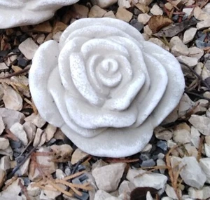 Stein Rose Steinrose Rosenblüte Blüte Steinguss frostfest wetterfest Garten 10cm - Bild 1 von 4