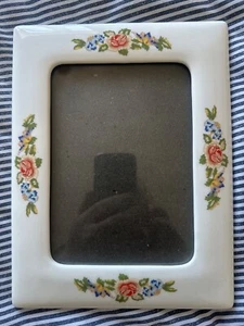AYNSLEY COTTAGE GARDEN / Picture Frame / FREE p&p. - Picture 1 of 2