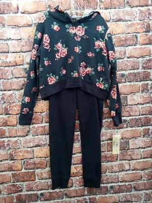 Guess Girls 2 Pc Set Size  8 - Image 1 of 4