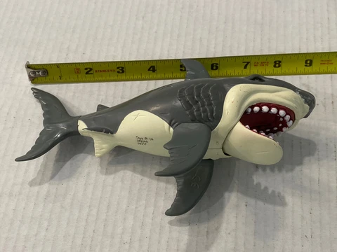 Toys R Us Chap Mei Chomping Action Great White Shark Figure Cover
