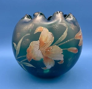 Antiguo cuenco rosa de vidrio verde bohemio Carl Goldberg - flores esmaltadas - Imagen 1 de 7