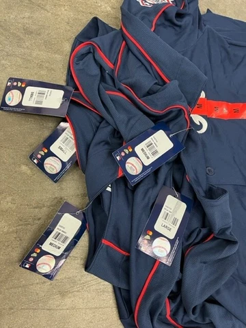 Bulk Wholesale Lot 14 Atlanta Braves T-Shirts Jerseys Majestic New w Tags! Cover