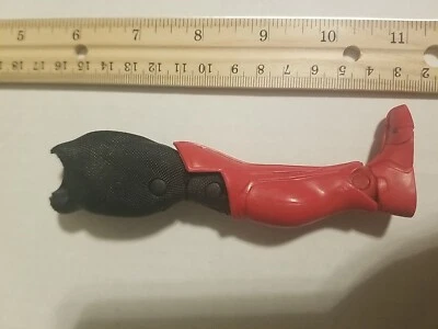 Parte de pierna izquierda McFarlane DC Multiverse Blackest Night Atrocitus BAF bonita Foto 1 de 4