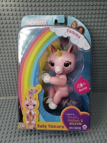 New -Gemma Light Up Unicorn Fingerlings WooWee Friendly Interactive Toy - K1
