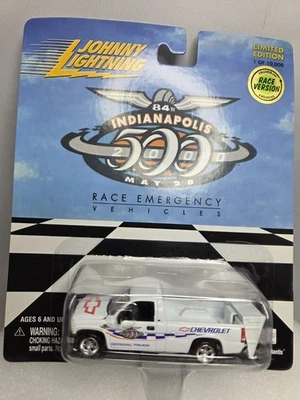 Johnny Lightning Race Emergency Vehicle 2000 Chevy Pick Up Diecast 1:64 Scale - Image 1 of 4