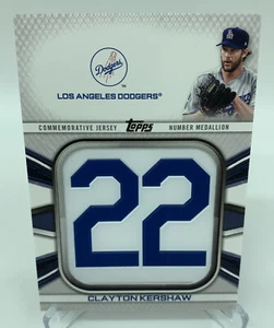 2022 Topps Commemorative Player Jersey Number Medallions #JNM-CK Clayton Kershaw - Bild 1 von 2