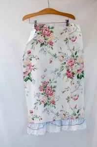 VTG Waverly Floral Standard Pillowcase Belle Rive Eyelet Lace Ruffle USA 20"x33" - Picture 1 of 6