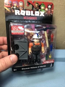 Figura Robolox Megaminer de 2,5 pulgadas, 7 accesorios y código de artículo virtual exclusivo - Imagen 1 de 4