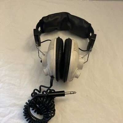 VINTAGE Numark Stereo Headphones DH-20VA, Stereo Mono Switch  - Image 1 of 4