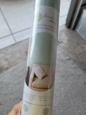 Revestimiento de pared Devine Color de Valspar pelar y pegar - tejido espejismo y trigo sarraceno Foto 1 de 4